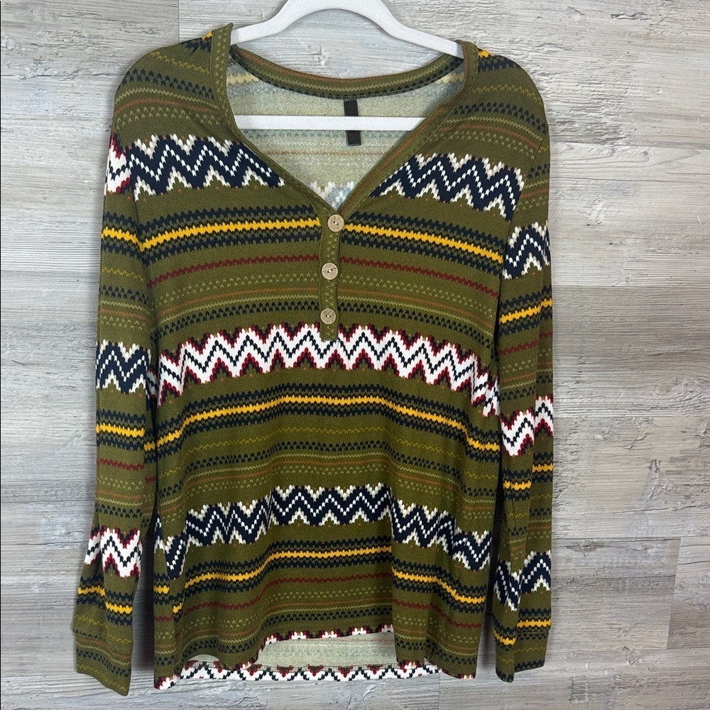 HOTGIFT Green Chevron Women's Button-Up Sweater
